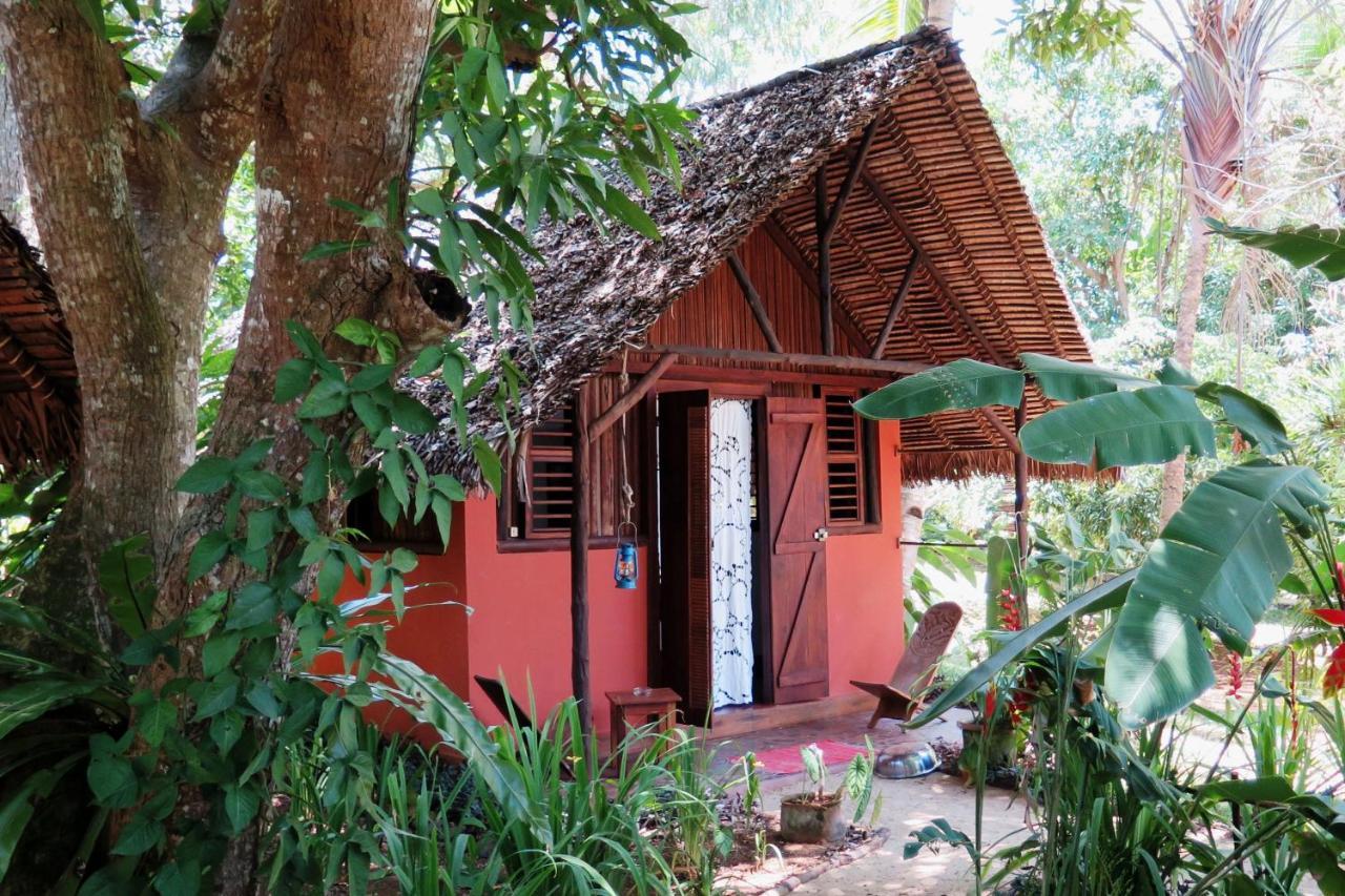 Sakatia Lodge Ampasimena Екстериор снимка